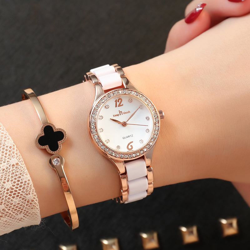 Women's Luxury Quartz Watch — Minimalist Gold Design — PuraVeil