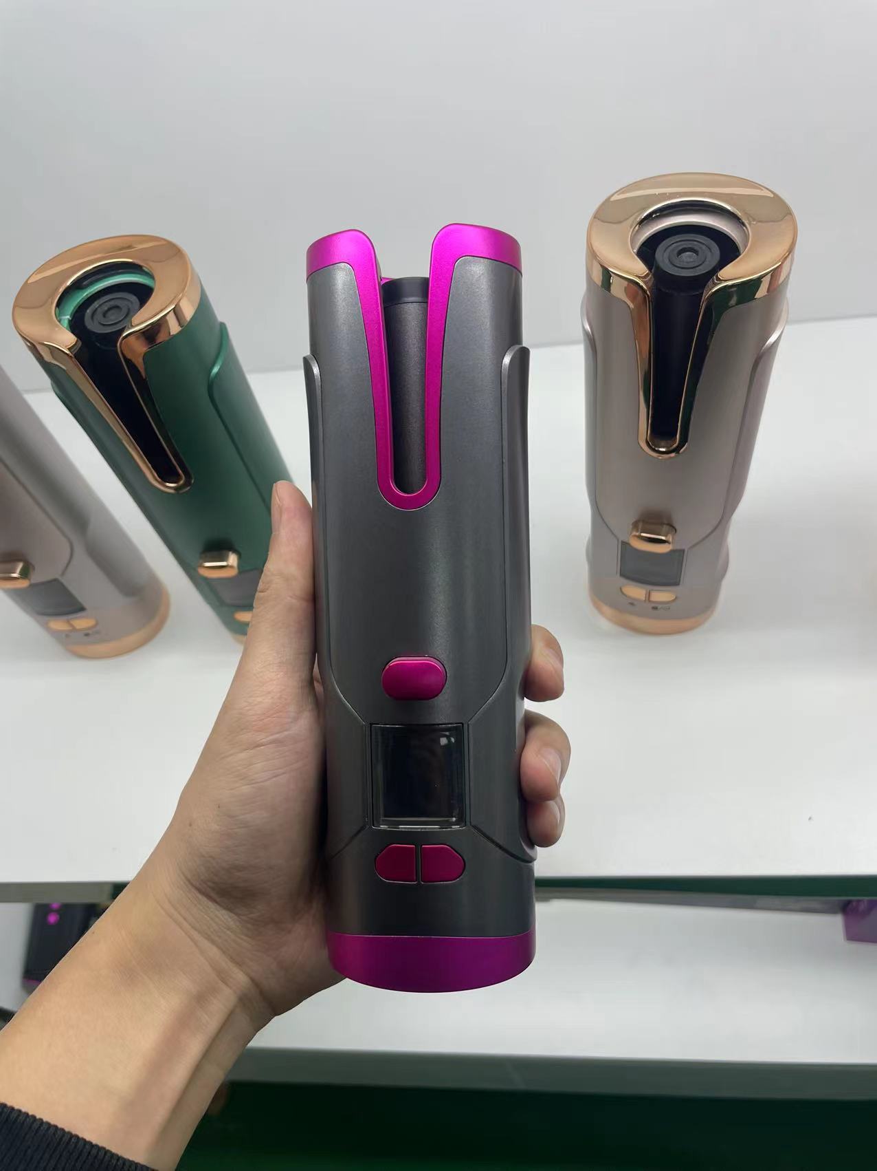 Rechargeable Auto-Rotating Hair Curler with LCD Display — PuraVeil