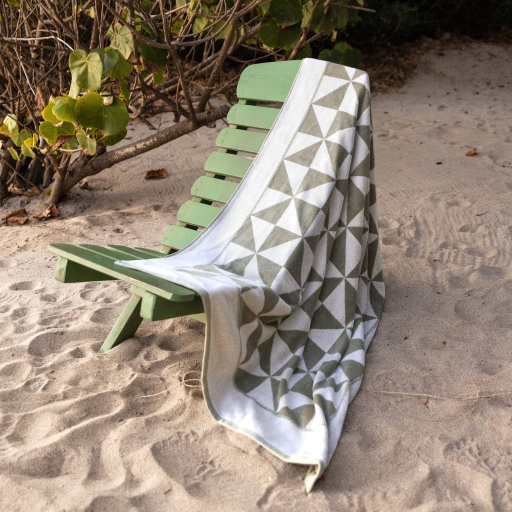 Umbra Towels lifestyle - PuraVeil